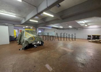 4.jpg - Shed Via Baltea, Torino (neighborhood Barriera Milano) - photo 7