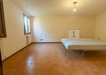 02 salotto (1).JPG - Villa Via Strada Pozzetto 11, Albettone - foto 7