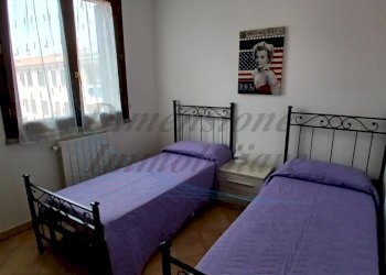 Camera matrimoniale 2.jpg - Quadrilocale Via del Poggetto, Rosignano Marittimo - foto 6