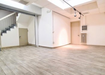 20240118_152010.jpg - Locale Commerciale CORSO PALESTRO 37/E, Brescia - foto 9