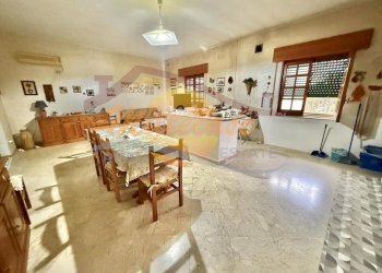 5eb43b4d-7b2b-497a-8066-060a657b235e.jpeg - Villa CONTRADA CARANCINO, Siracusa - foto 5