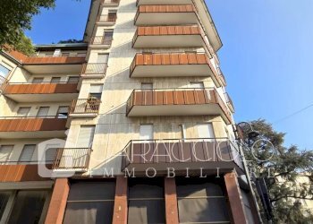 Three-room apartment Piazza Trento e Trieste, Busto Arsizio - photo 56