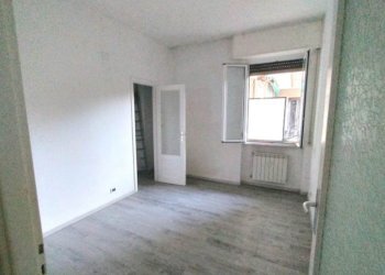 Trilocale Savona - foto 2
