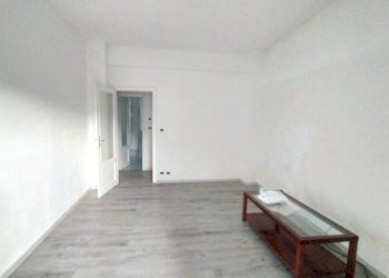 Trilocale Savona - foto 4