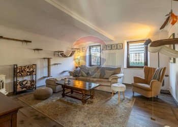 Casa indipendente Via Mombarone, 14
Centro, Donato - foto 30