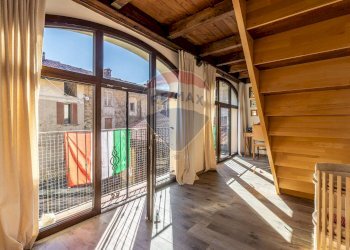 Casa indipendente Via Mombarone, 14
Centro, Donato - foto 28