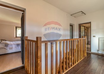 Casa indipendente Via Mombarone, 14
Centro, Donato - foto 17