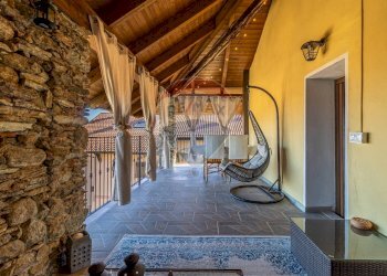 Casa indipendente Via Mombarone, 14
Centro, Donato - foto 3