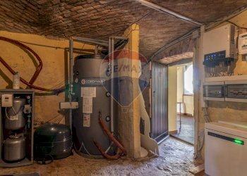 Casa indipendente Via Mombarone, 14
Centro, Donato - foto 67