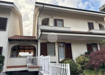 Villa a Schiera Via Vittorio Veneto, Rivalta di Torino - foto 1