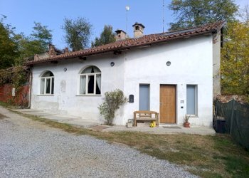 Rustico Strada Sterponi, 6, Carrù - foto 1