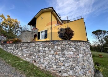 Villa Via trezzo, 147 
 Beverino, Beverino - foto 44