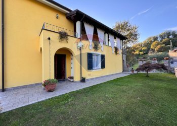 Villa Via trezzo, 147 
 Beverino, Beverino - foto 3