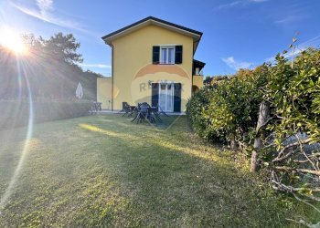 Villa Via trezzo, 147 
 Beverino, Beverino - foto 60