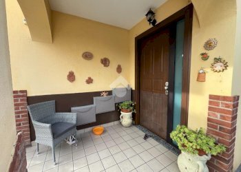 Portion of a house Via Bruna, San Francesco al Campo - photo 1