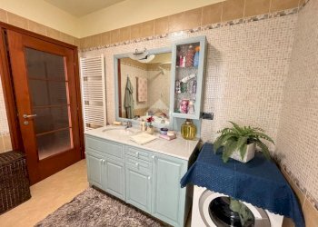 Portion of a house Via Bruna, San Francesco al Campo - photo 18