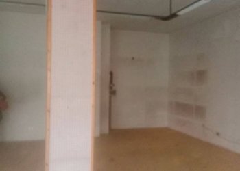 Stanza non arredata - Negozio via Lucrezio, Carpi - foto 3