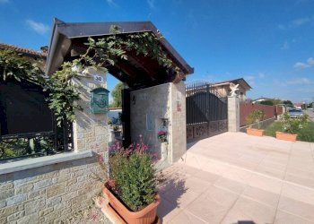 Giardino - Villa via Aldo Moro, Cuggiono - foto 11