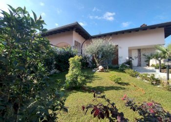 Giardino - Villa via Aldo Moro, Cuggiono - foto 3