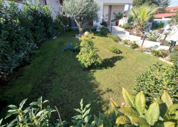 Giardino - Villa via Aldo Moro, Cuggiono - foto 8