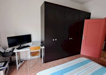 Camera da letto - Quadrilocale via Alfonso Lombardi, Bologna (zona Bolognina) - foto 40