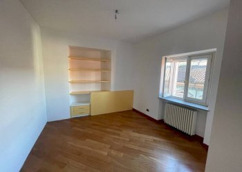 Camera da letto - Quadrilocale via Cesare Balbo, 2, Chieri - foto 16