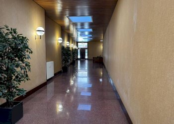 Interno palazzo - Quadrilocale via Vittorio Veneto, 11, Varese - foto 1