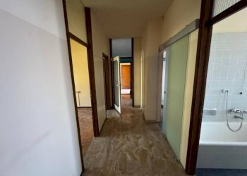 Corridoio - Quadrilocale via Vittorio Veneto, 11, Varese - foto 7