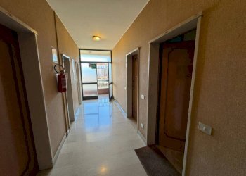 Interno palazzo - Quadrilocale via Vittorio Veneto, 11, Varese - foto 11