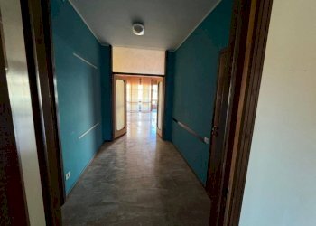 Corridoio - Quadrilocale via Vittorio Veneto, 11, Varese - foto 14