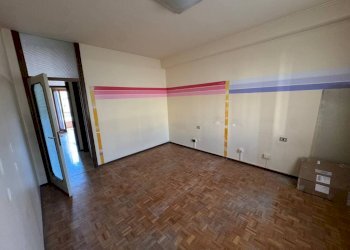 Camera da letto - Quadrilocale via Vittorio Veneto, 11, Varese - foto 19