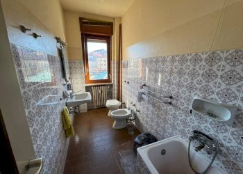 Bagno - Quadrilocale via Vittorio Veneto, 11, Varese - foto 40