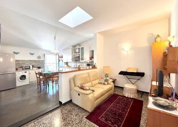 Salone - Appartamento via Luigi Maria d'Albertis, Genova (zona Voltri) - foto 14