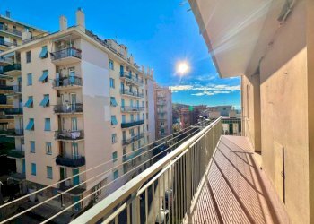 Balcone - Trilocale via Lodovico Calda, Genova (zona Sestri Ponente) - foto 1