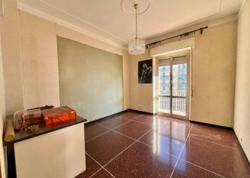 Camera da letto - Trilocale via Lodovico Calda, Genova (zona Sestri Ponente) - foto 6