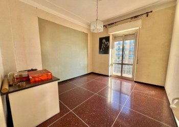 Camera da letto - Trilocale via Lodovico Calda, Genova (zona Sestri Ponente) - foto 7