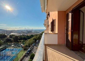 Terrazzo - Quadrilocale viale Villa Gavotti, Genova (zona Pegli) - foto 1