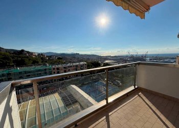 Terrazzo - Quadrilocale viale Villa Gavotti, Genova (zona Pegli) - foto 2