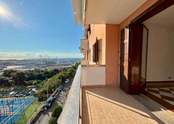 Terrazzo - Quadrilocale viale Villa Gavotti, Genova (zona Pegli) - foto 6