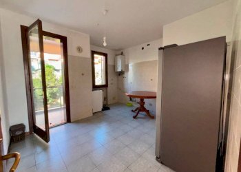 Cucina - Quadrilocale viale Villa Gavotti, Genova (zona Pegli) - foto 10