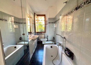 Bagno - Quadrilocale viale Villa Gavotti, Genova (zona Pegli) - foto 17