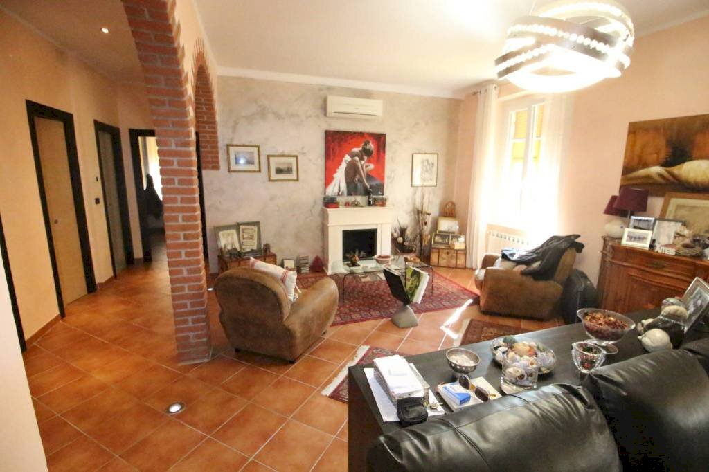 Salone - Trilocale via delle Fabbriche, Genova (zona Voltri) - foto 1