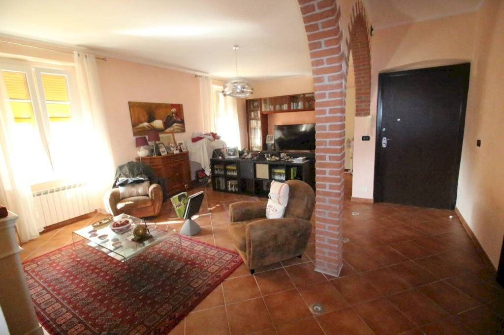 Salone - Trilocale via delle Fabbriche, Genova (zona Voltri) - foto 2