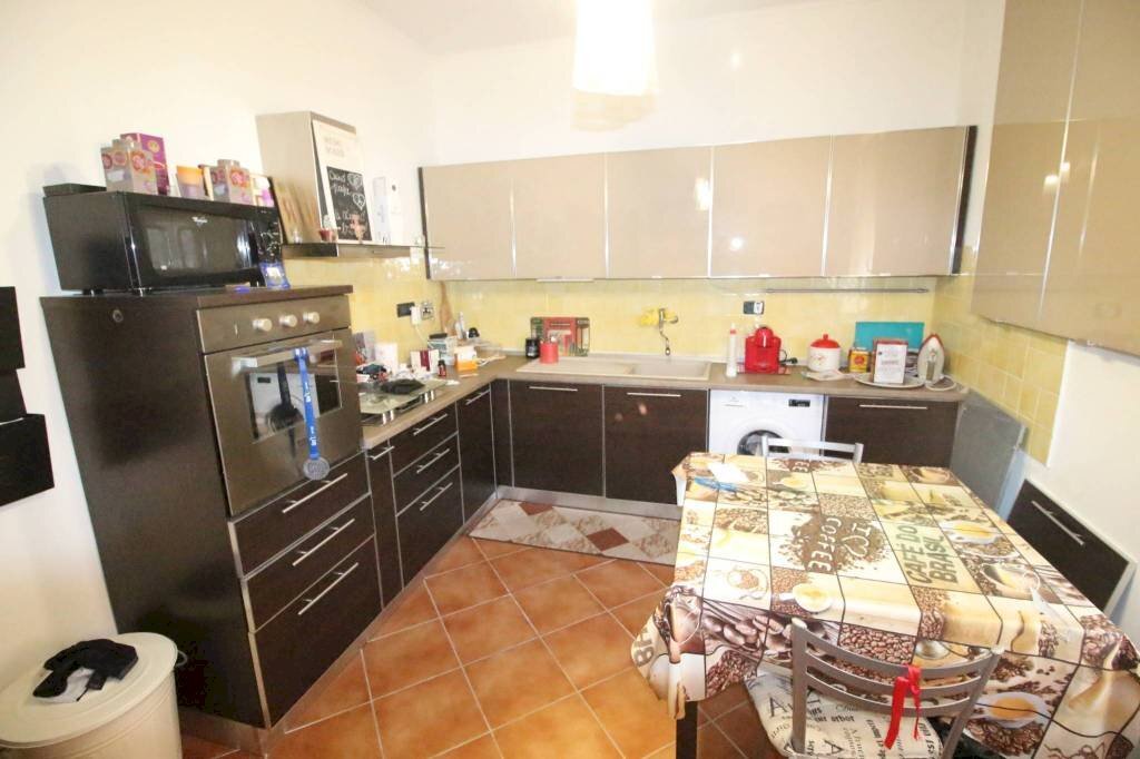 Cucina - Trilocale via delle Fabbriche, Genova (zona Voltri) - foto 3