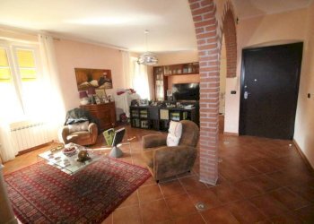 Salone - Trilocale via delle Fabbriche, Genova (zona Voltri) - foto 2