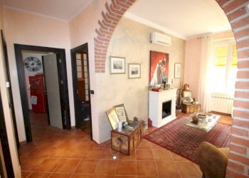 Disimpegno - Trilocale via delle Fabbriche, Genova (zona Voltri) - foto 12