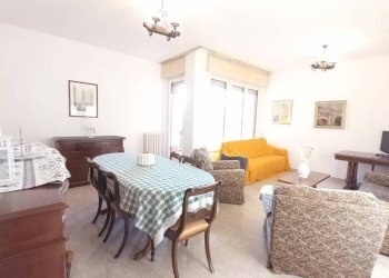 Salone - Trilocale via Fabio Filzi, 22, Varese - foto 2