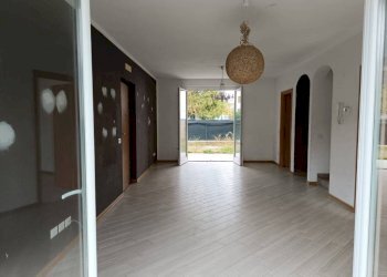 Interno palazzo - Villa via Cesare Battisti, Daverio - foto 8