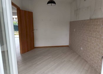 Salone - Villa via Cesare Battisti, Daverio - photo 10