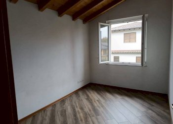 Camera da letto - Villa via Cesare Battisti, Daverio - photo 17